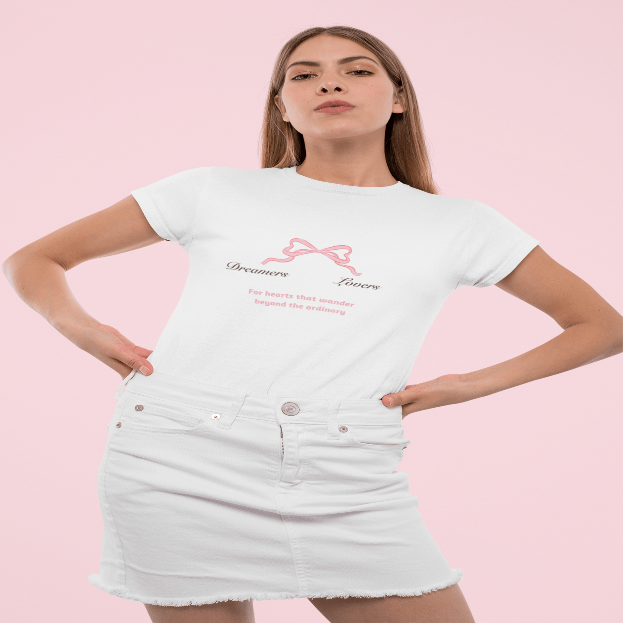 Casual, dreamy T-shirt with “A Heart That Wanders Beyond the Ordinary” quote for travel and date days